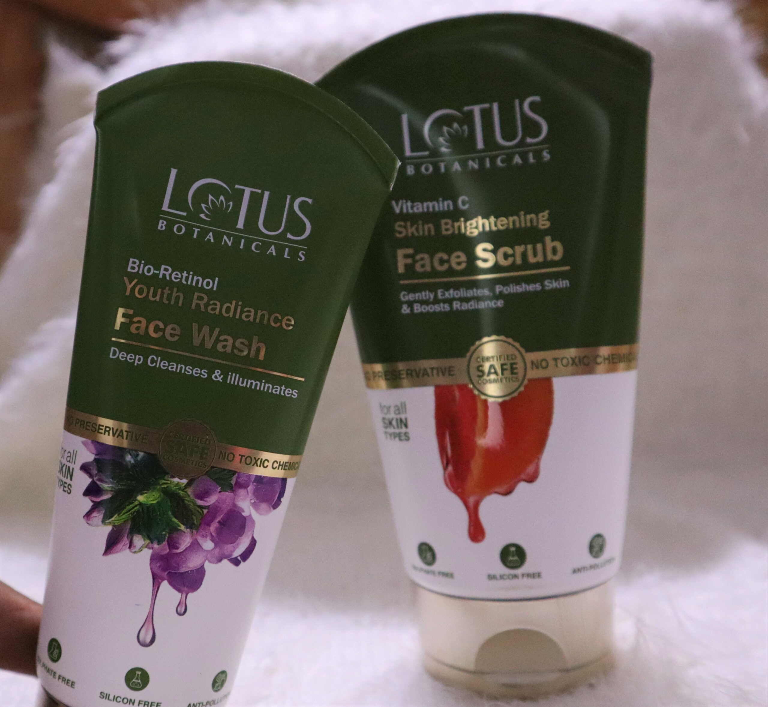 Lotus Botanicals Bio-Retinol Youth Radiance Face Wash
